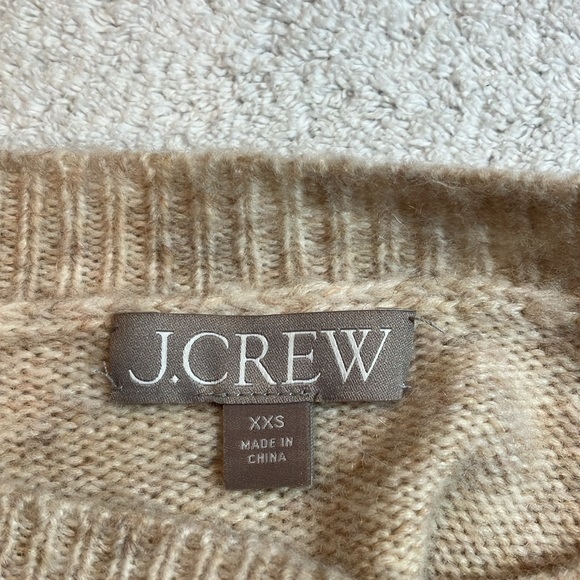 J Crew tan oversized super soft sweater - Picture 4 of 7